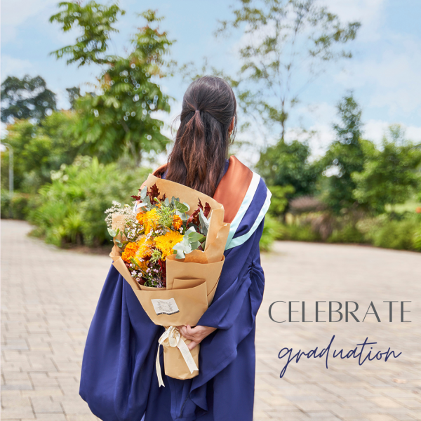 How Do You Choose Graduation Flowers?