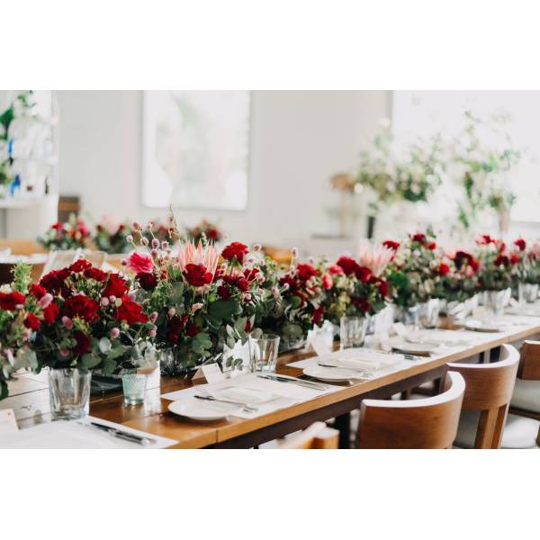 Fresh vs Dried vs Preserved or Artificial Flower - Which is Better?