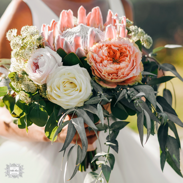 7 Most Popular Wedding Flowers & Their Accompanying Meanings