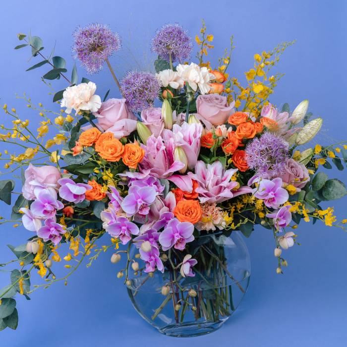 Bright and Cheerful Vase Arrangement