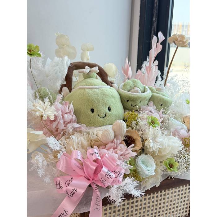 Dried & Preserved Flowers Bouquets
