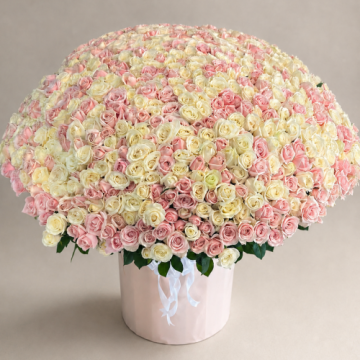 1000 Grand Roses Bouquet