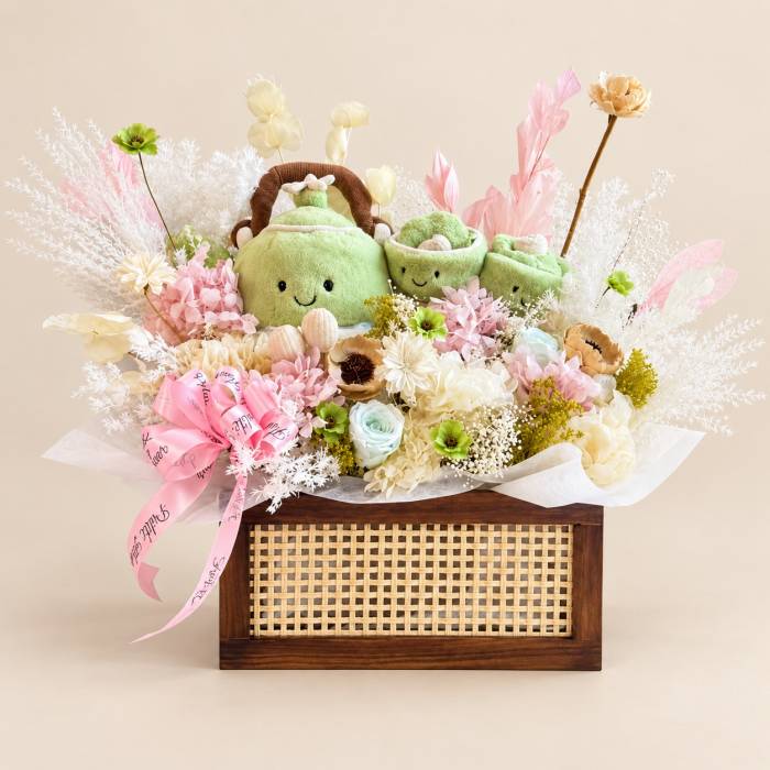 Dried & Preserved Flowers Bouquets