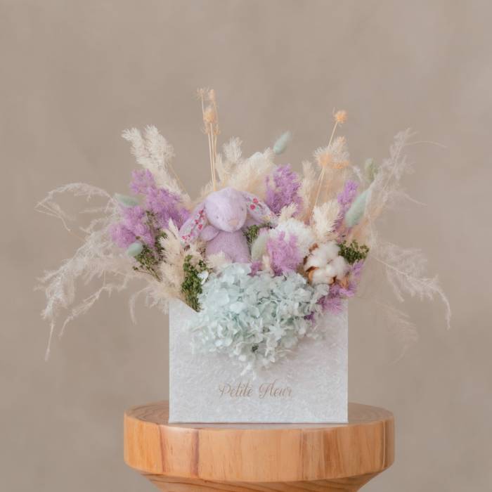 Dried & Preserved Flowers Bouquets
