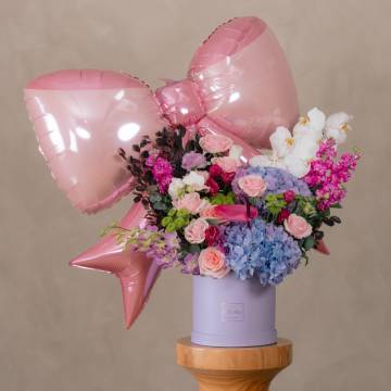 Customizable Pretty in Bows Floral Box