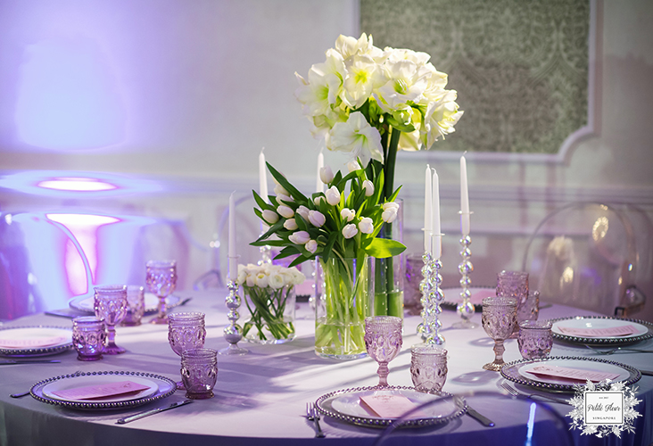 Minimalist Centrepiece As a Wedding Decoration for Tables